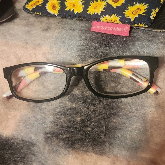 Bundle of reading glasses - Picture 2 of 9